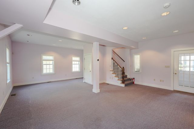 34 Post Road, North Hampton, NH 03862