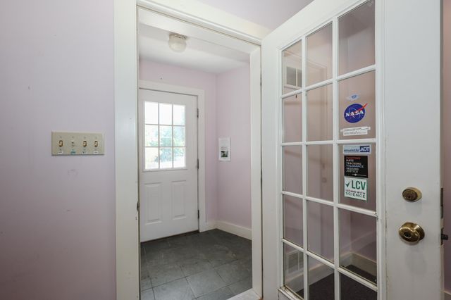 34 Post Road, North Hampton, NH 03862