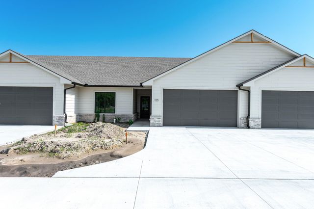 125 N Sheridan Ave, Valley Center, KS 67147