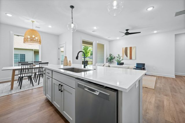 125 N Sheridan Ave, Valley Center, KS 67147