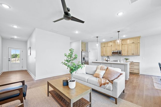 125 N Sheridan Ave, Valley Center, KS 67147