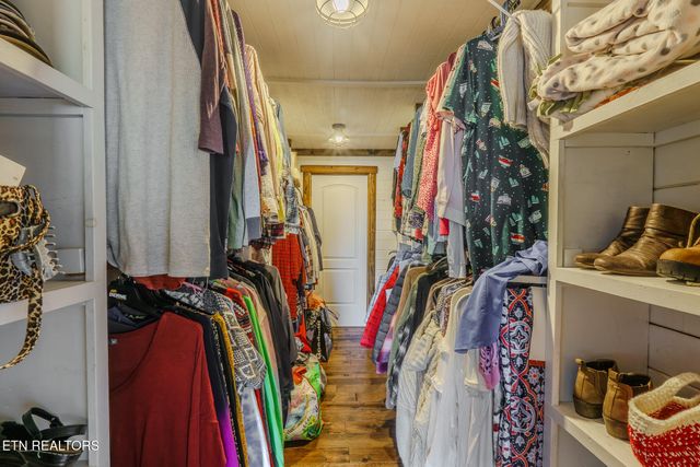 133 Hickory Flats Rd, Harriman, TN 37748