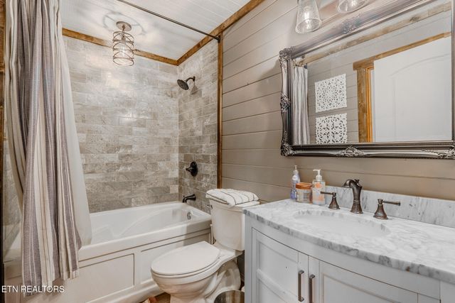 133 Hickory Flats Rd, Harriman, TN 37748