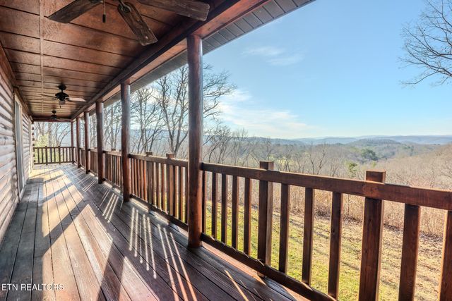 133 Hickory Flats Rd, Harriman, TN 37748