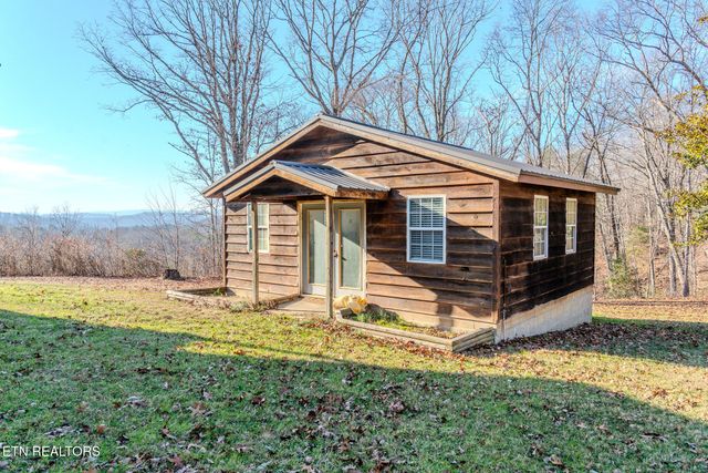 133 Hickory Flats Rd, Harriman, TN 37748