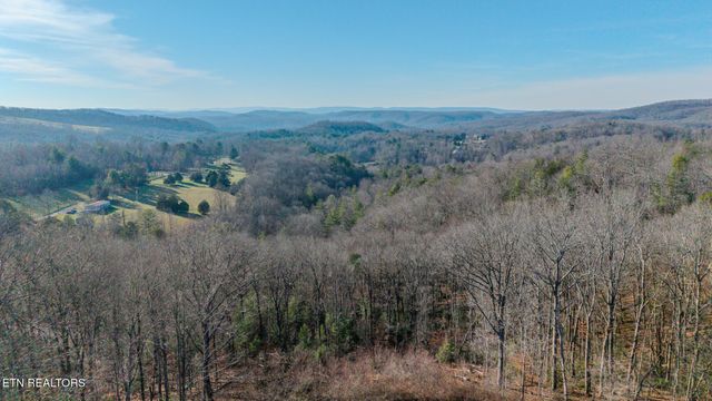 133 Hickory Flats Rd, Harriman, TN 37748