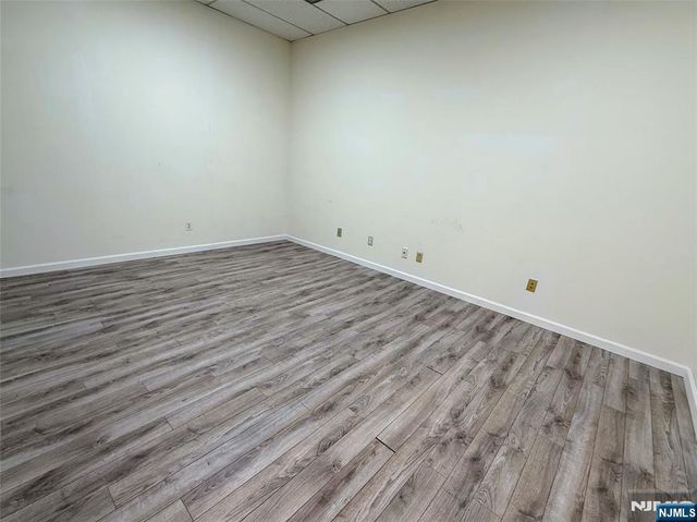 210 Sylvan Avenue B3, Englewood Cliffs, NJ 07632