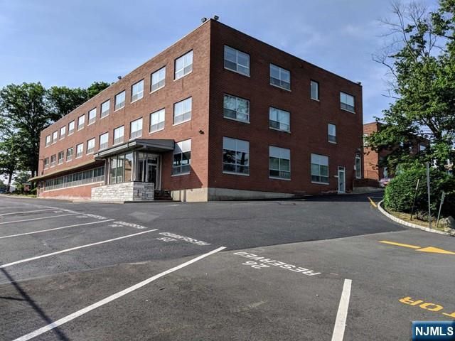 210 Sylvan Avenue B3, Englewood Cliffs, NJ 07632