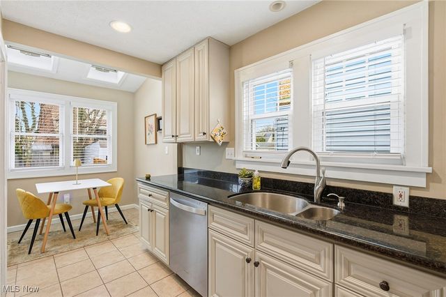 19820 Battersea Boulevard, Rocky River, OH 44116