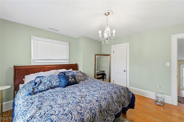 19820 Battersea Boulevard, Rocky River, OH 44116