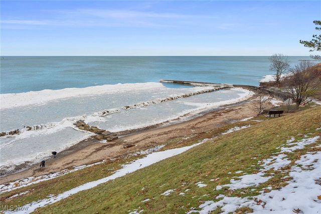 19820 Battersea Boulevard, Rocky River, OH 44116