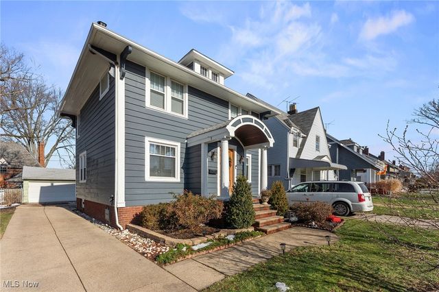 19820 Battersea Boulevard, Rocky River, OH 44116