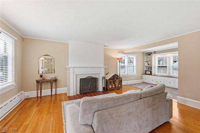 19820 Battersea Boulevard, Rocky River, OH 44116