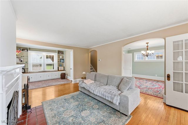 19820 Battersea Boulevard, Rocky River, OH 44116