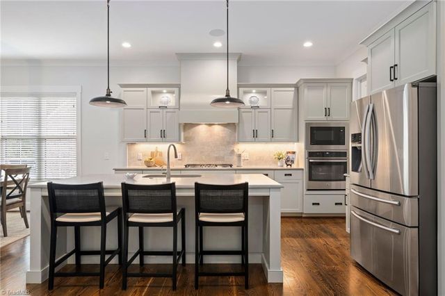 5348 Summer Hill Lane, Winston-salem, NC 27106