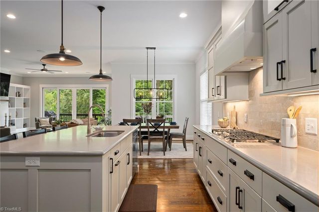 5348 Summer Hill Lane, Winston-salem, NC 27106