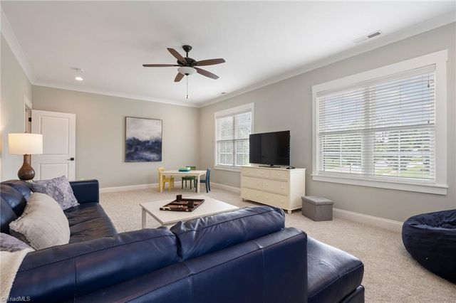 5348 Summer Hill Lane, Winston-salem, NC 27106