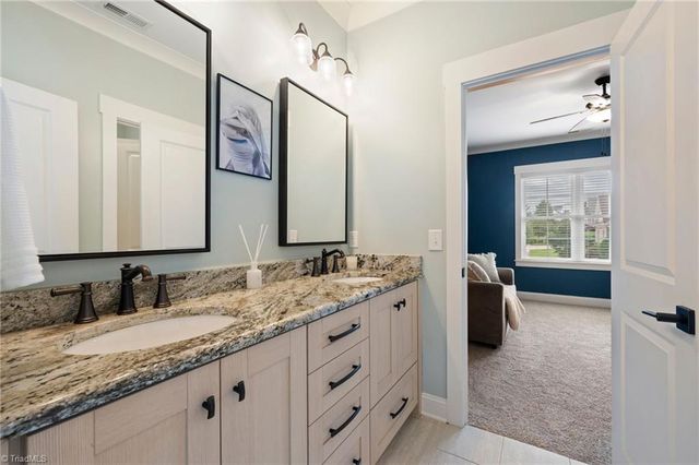 5348 Summer Hill Lane, Winston-salem, NC 27106