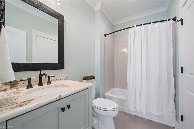 5348 Summer Hill Lane, Winston-salem, NC 27106