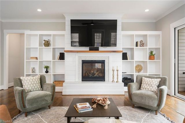 5348 Summer Hill Lane, Winston-salem, NC 27106