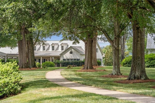 5348 Summer Hill Lane, Winston-salem, NC 27106
