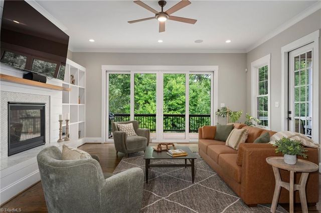 5348 Summer Hill Lane, Winston-salem, NC 27106