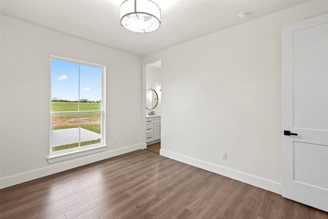 1000 Canyon Lake Road, Wills Point, TX 75169