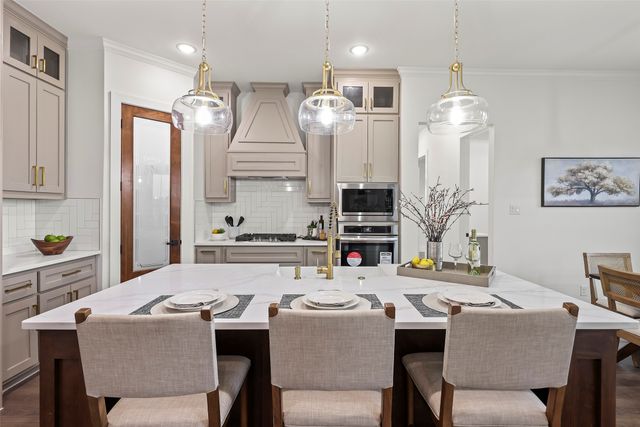 1000 Canyon Lake Road, Wills Point, TX 75169