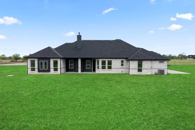 1000 Canyon Lake Road, Wills Point, TX 75169