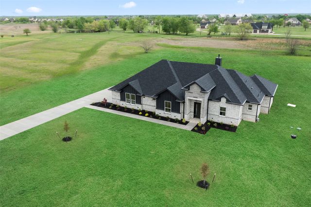 1000 Canyon Lake Road, Wills Point, TX 75169