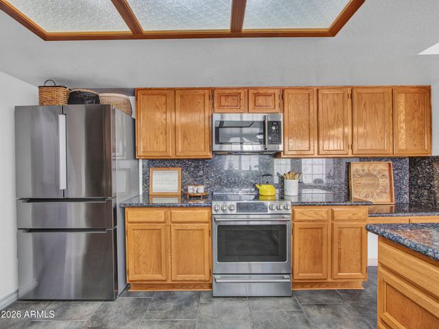 18846 N 95TH Avenue, Peoria, AZ 85382