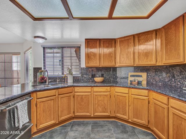 18846 N 95TH Avenue, Peoria, AZ 85382