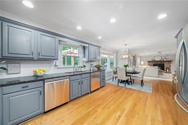 2556 Midvale Lane, Tucker, GA 30084