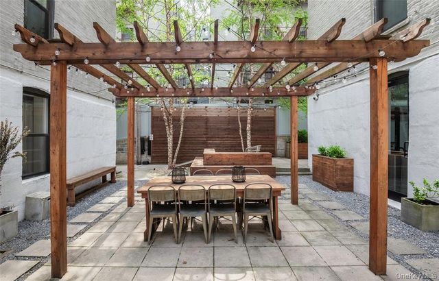 2451 38th St Apt 4A, New York City, NY 11103