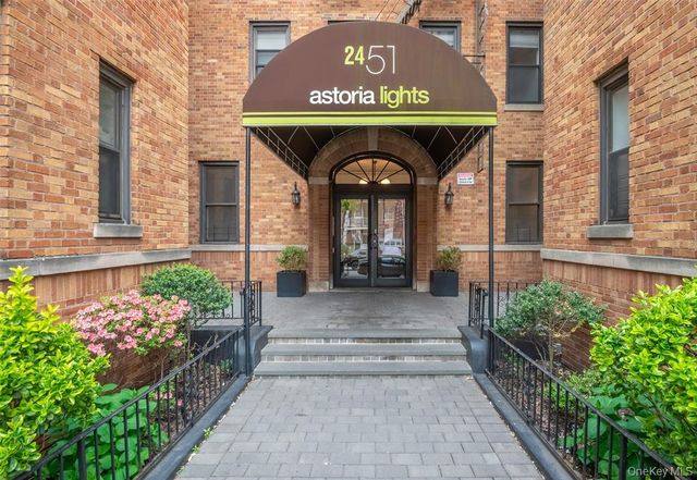 2451 38th St Apt 4A, New York City, NY 11103