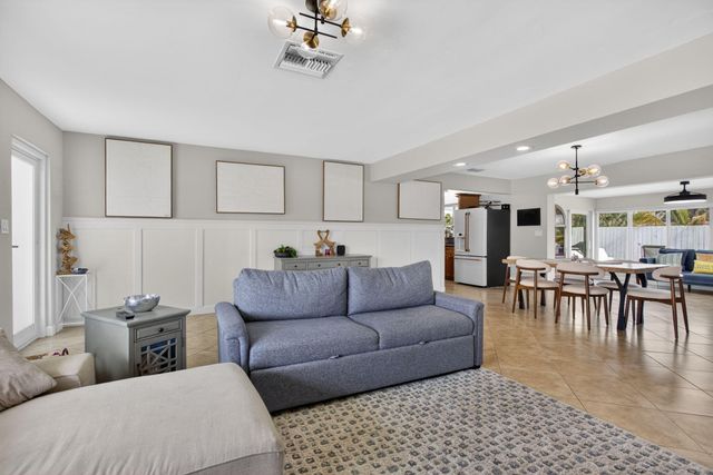 571 SE 14th Street, Pompano Beach, FL 33060