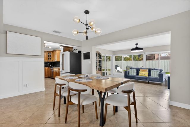 571 SE 14th Street, Pompano Beach, FL 33060