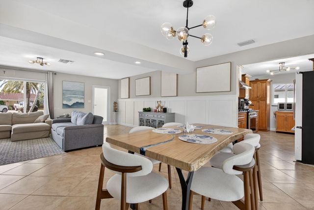 571 SE 14th Street, Pompano Beach, FL 33060