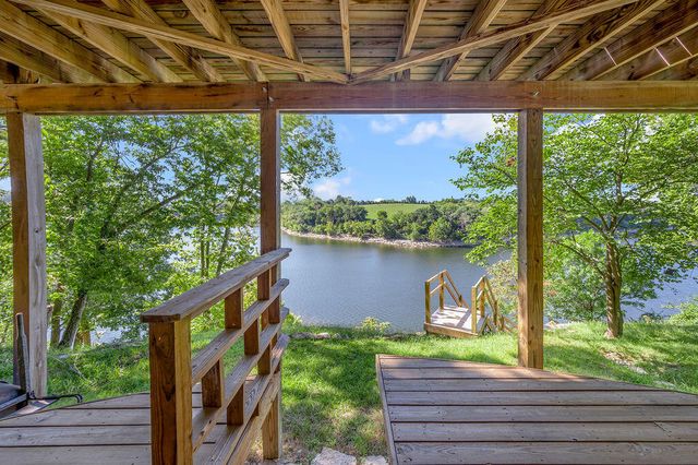 1516 Paradise Camp Road, Harrodsburg, KY 40330