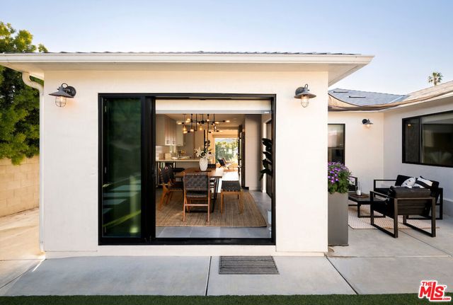 8130 Fordham Road, Los Angeles, CA 90045