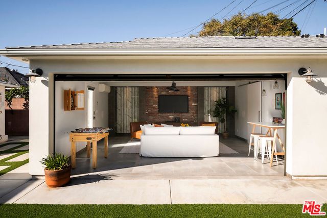 8130 Fordham Road, Los Angeles, CA 90045