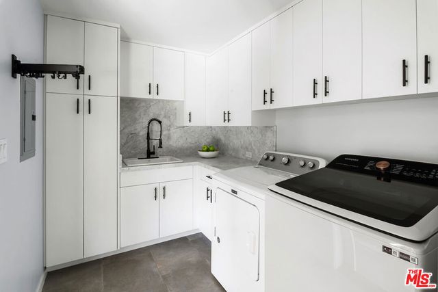 8130 Fordham Road, Los Angeles, CA 90045