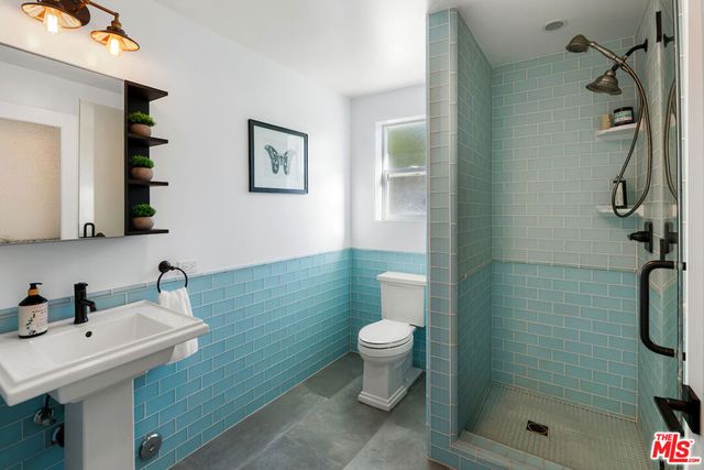 8130 Fordham Road, Los Angeles, CA 90045