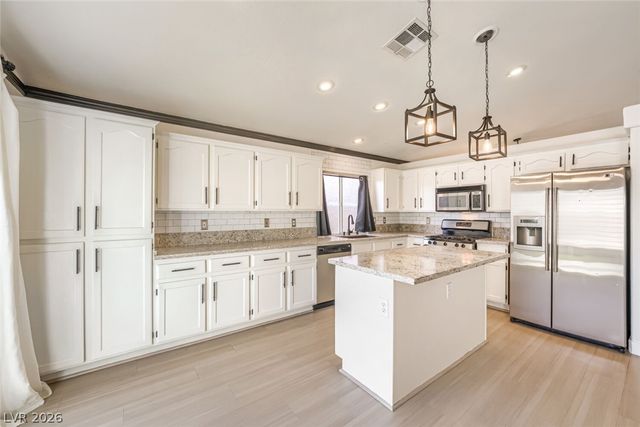 10236 Desert Wind Drive, Las Vegas, NV 89144