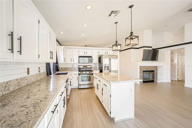 10236 Desert Wind Drive, Las Vegas, NV 89144