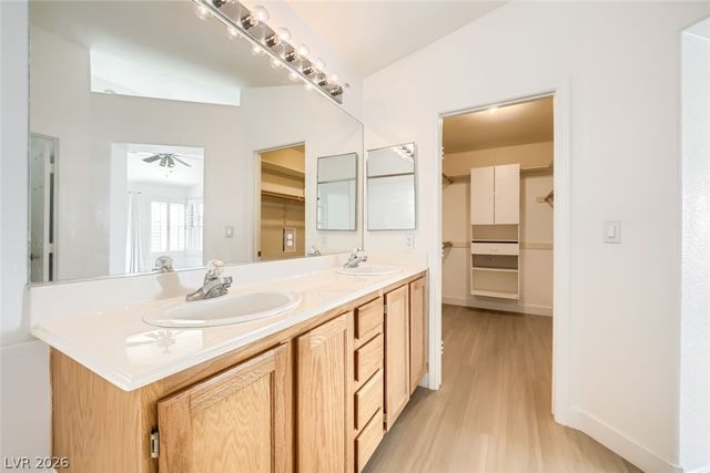10236 Desert Wind Drive, Las Vegas, NV 89144