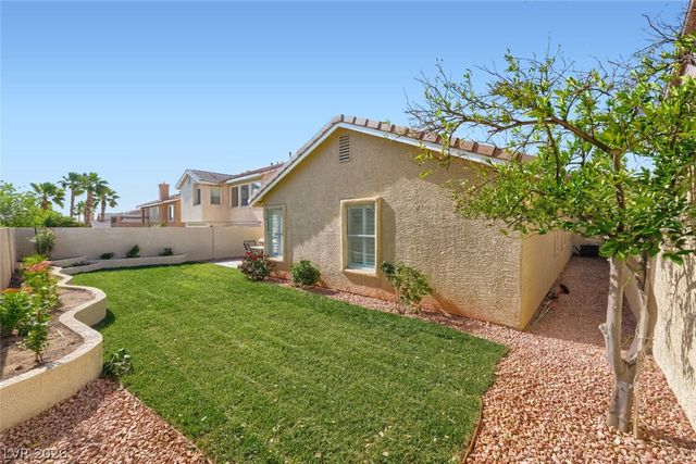 10236 Desert Wind Drive, Las Vegas, NV 89144