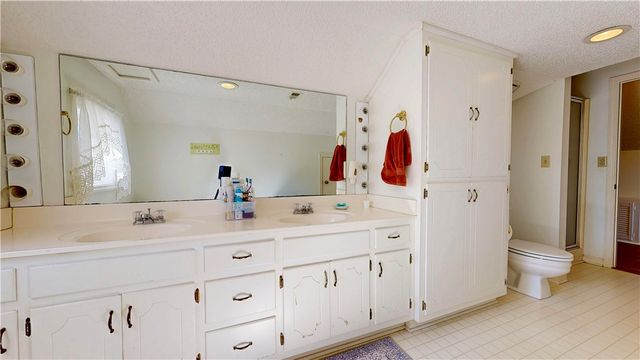 1613 Camellia Drive, Waycross, GA 31501