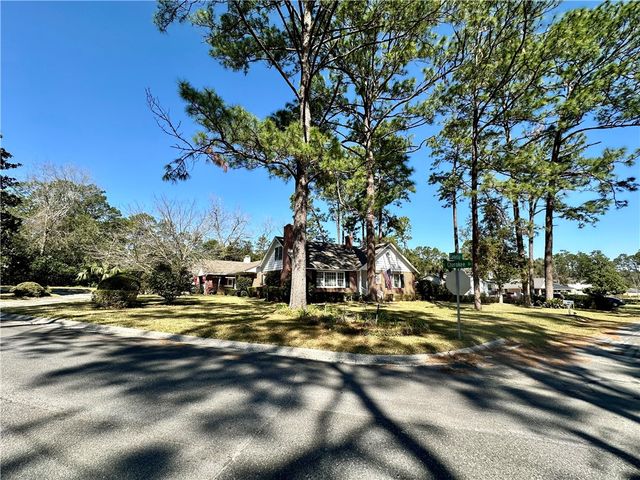 1613 Camellia Drive, Waycross, GA 31501