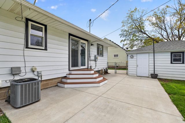 1431 2nd Avenue SW, Rochester, MN 55902